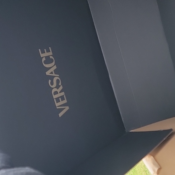 NEW AUTHENTIC VERSACE TOTE - Picture 5 of 6